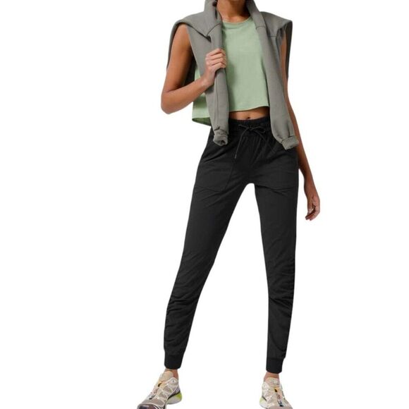 Lululemon Beyond the Studio Jogger *Black - Picture 1 of 11